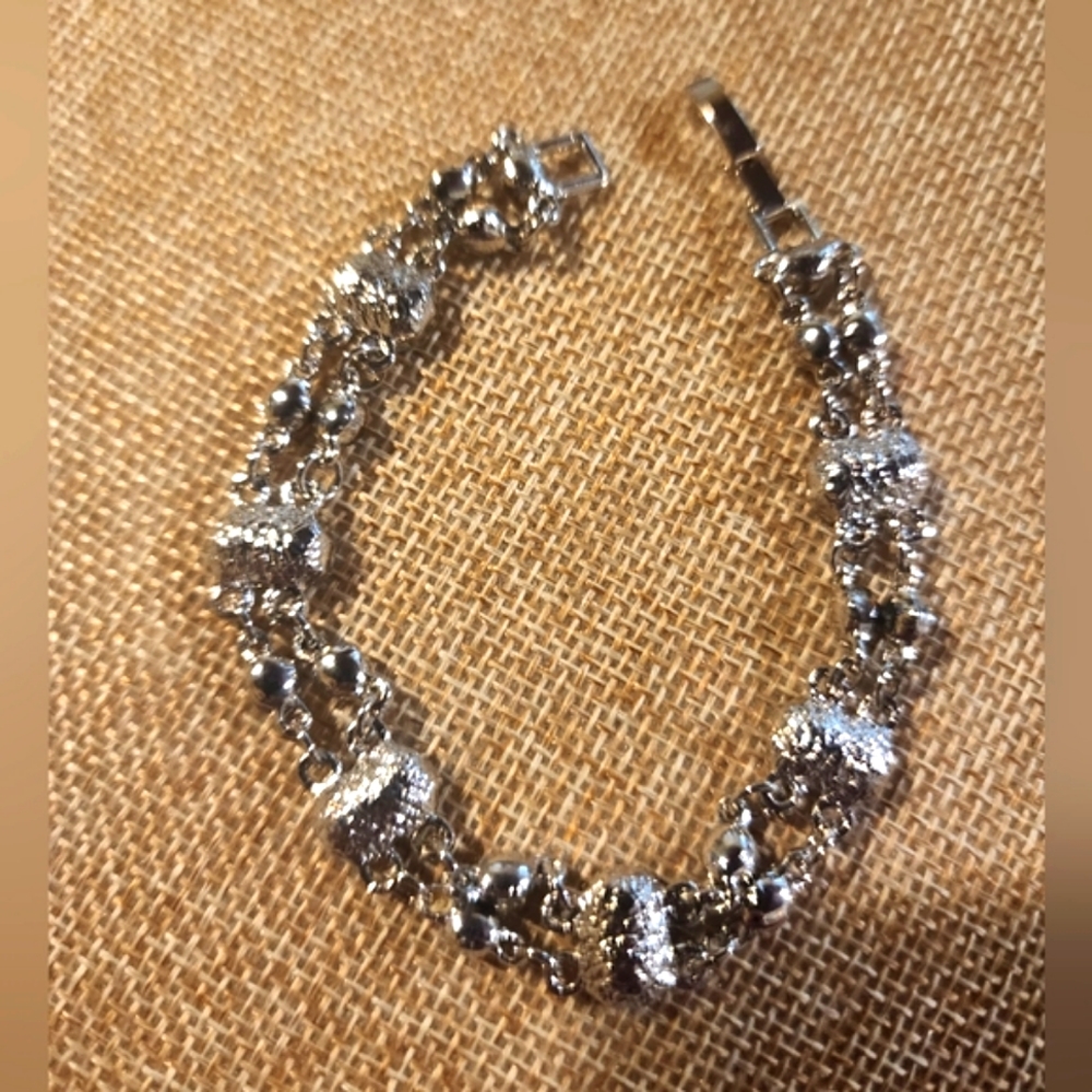 Cookie Lee Women's Black Crystal and Silver Bracelet NWOT - Picture 3 of 6